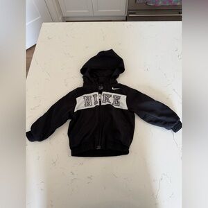 Black & white windbreaker Nike jacket size 18 month